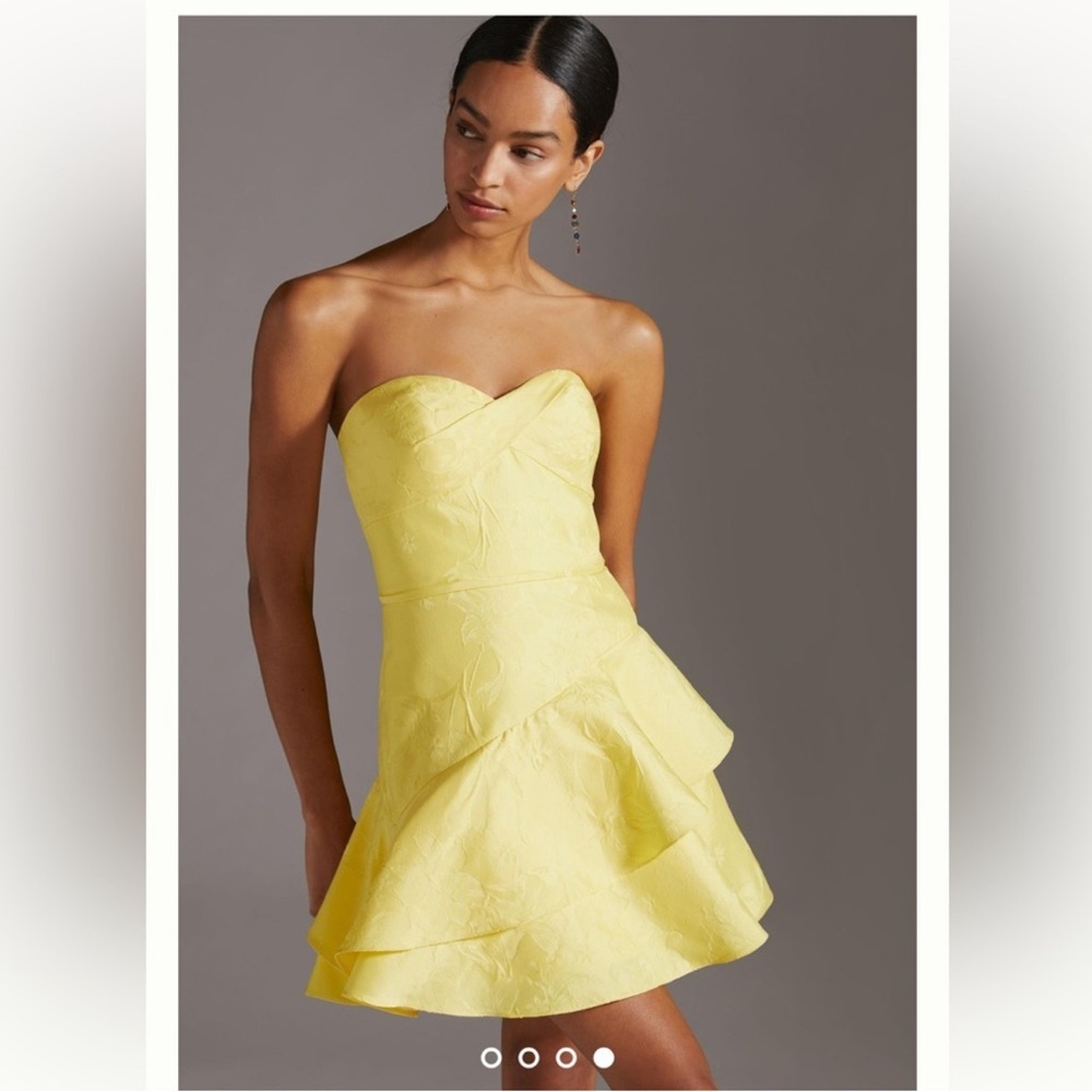 ML Monique Lhuillier Jacquard Strapless Ruffle Mini Dress Yellow Size 8 NWT